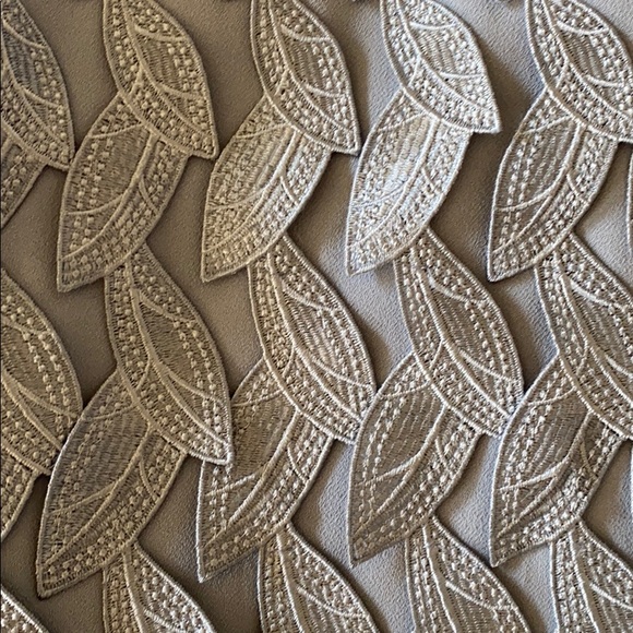 Reiss beautiful embroidered dress - Picture 2 of 4